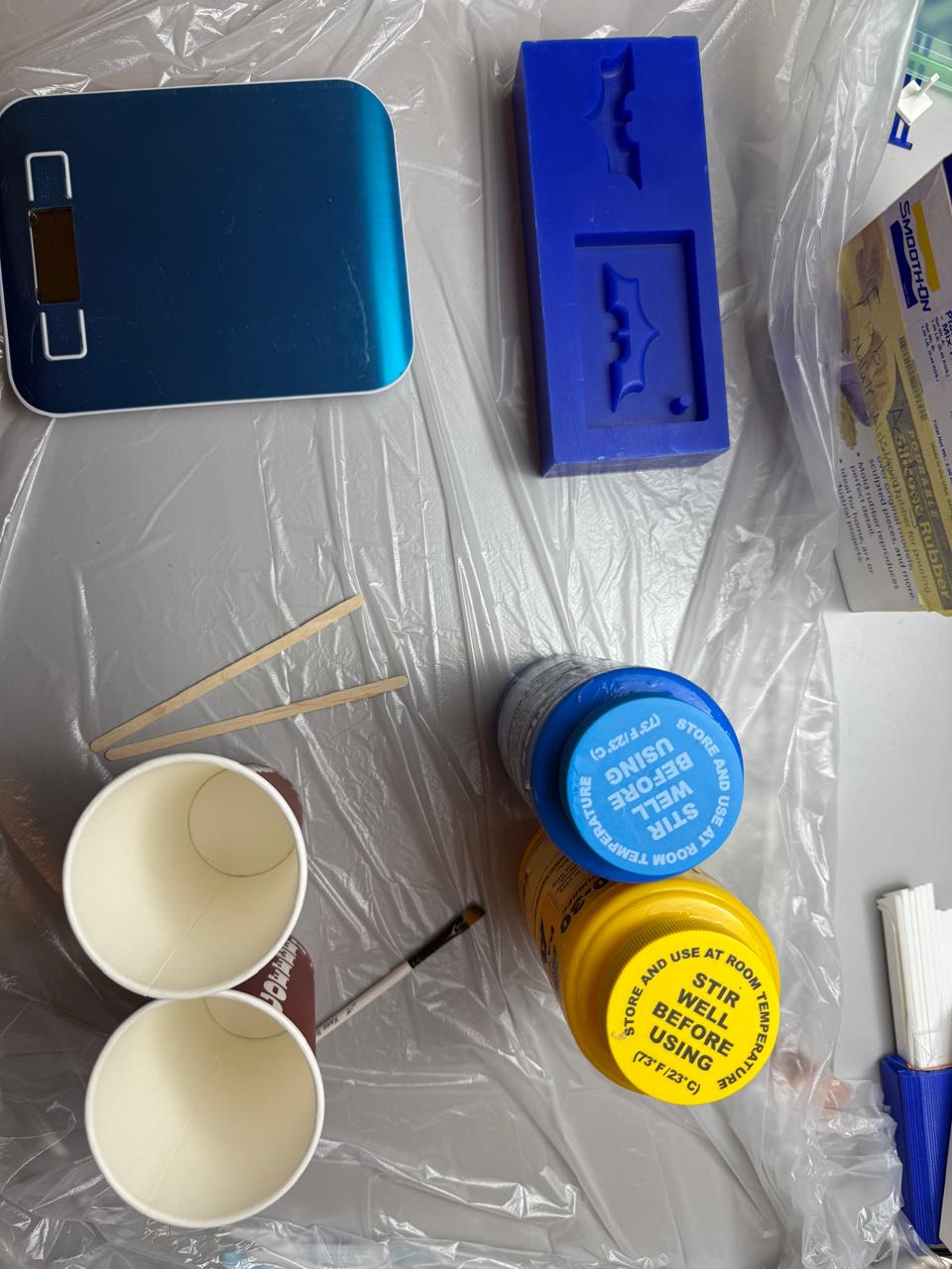 Prepare the tools and materials and stir each individually